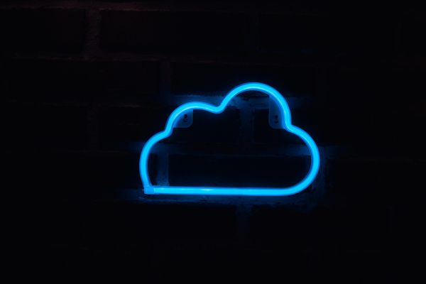 Cloud sovrano europeo: gara da 180 milioni assegnata a quattro provider. Bruxelles accelera sulla sovranità digitale