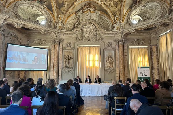 PNRR, I-Com-Nomos-Open Gate Italia: “Su digitale, sostenibilità e salute disparità territoriali e problemi burocratici ancora evidenti. Fondamentale il ruolo di regioni ed enti locali per la messa a terra degli investimenti”